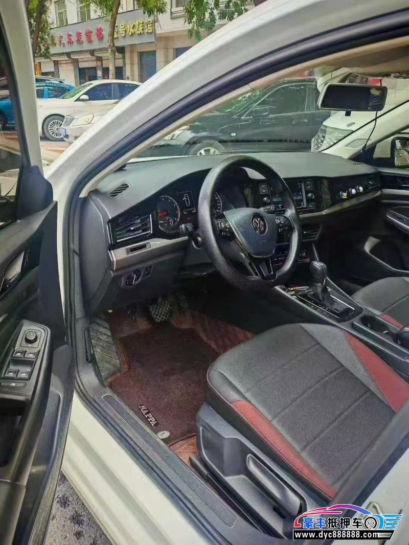 20年大众宝来轿车抵押车出售