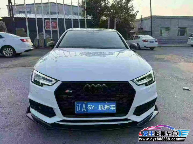 17年奥迪A4轿车抵押车出售