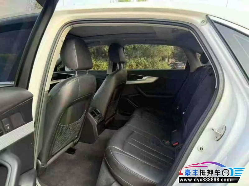 17年奥迪A4轿车抵押车出售