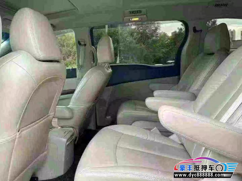 18年别克GL8轿车抵押车出售