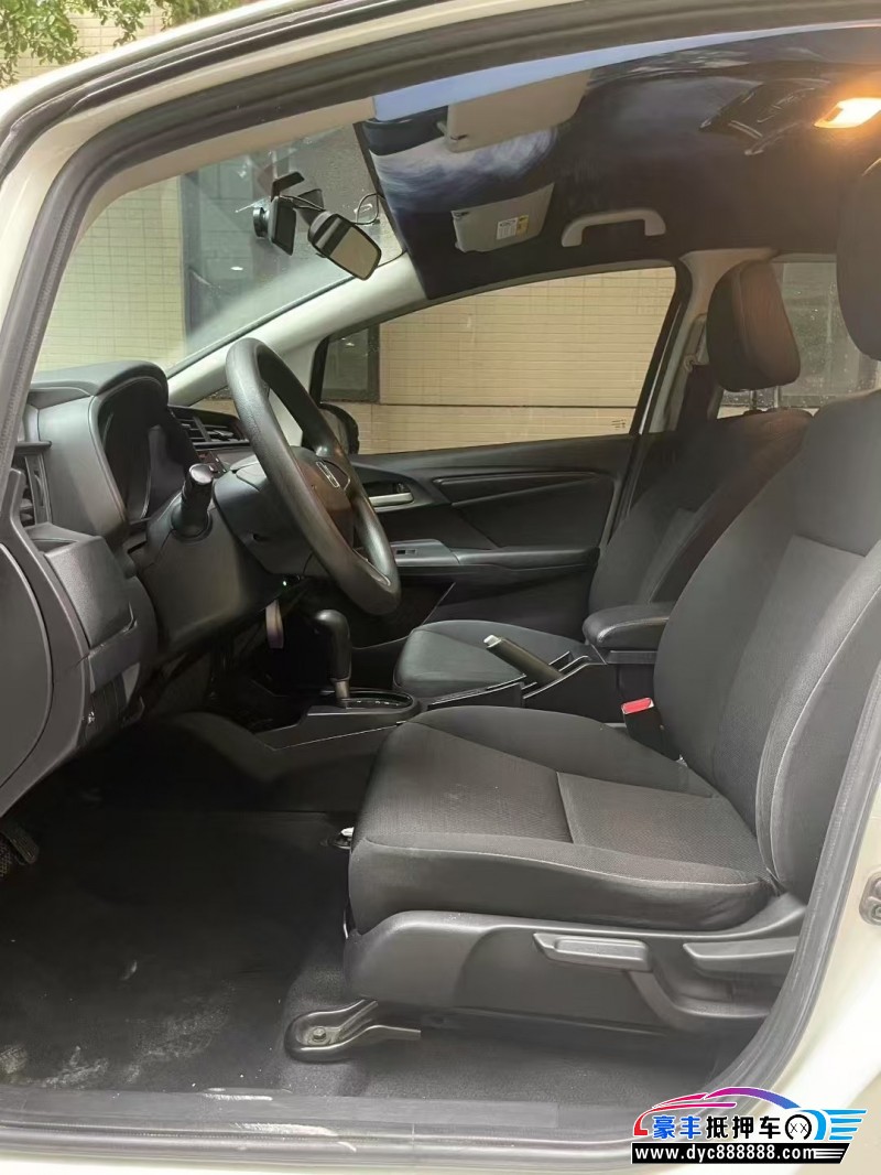 18年本田飞度轿车抵押车出售