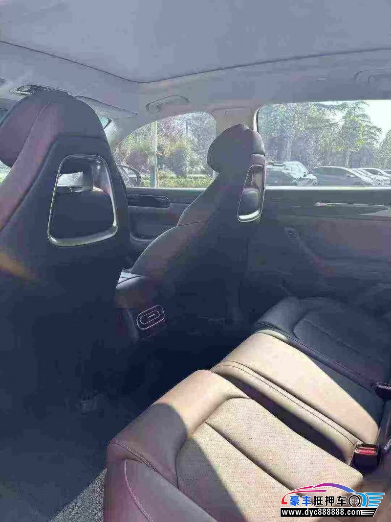 24年零跑C11轿车抵押车出售