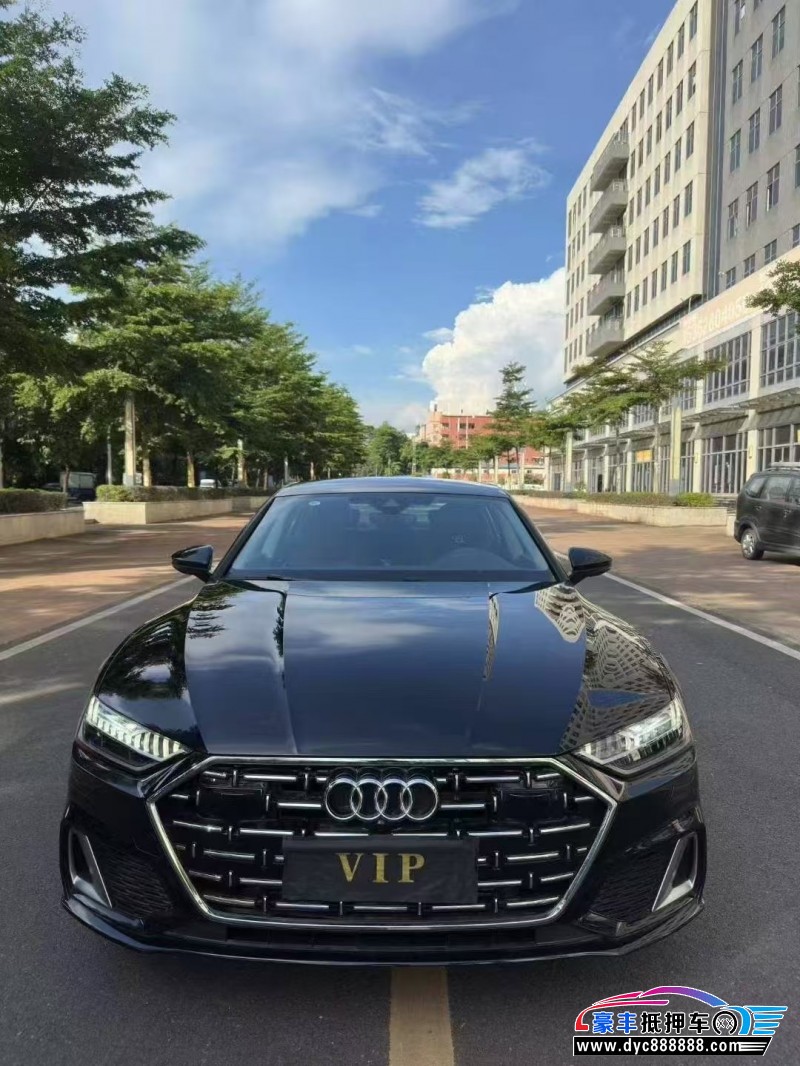 抵押车出售25年奥迪A7轿车