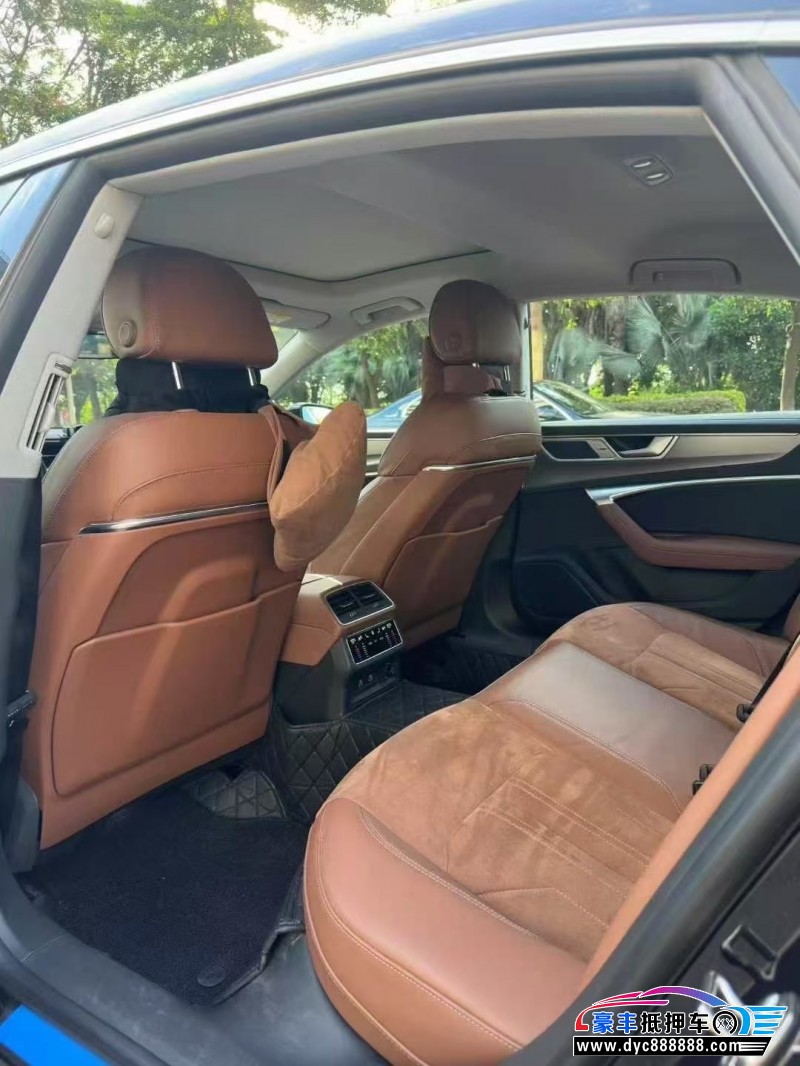 25年奥迪A7轿车抵押车出售