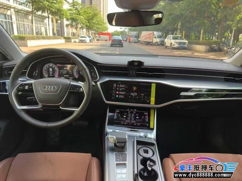 25年奥迪A7轿车抵押车出售