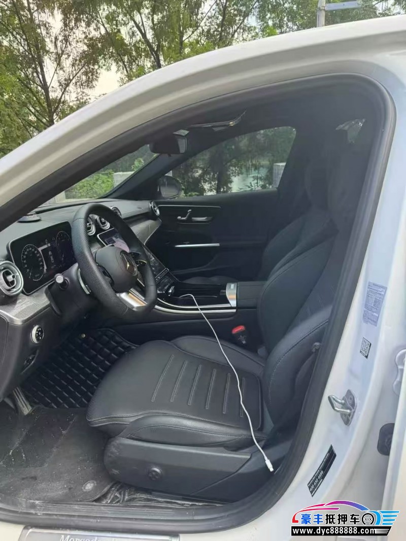 24年奔驰C轿车抵押车出售