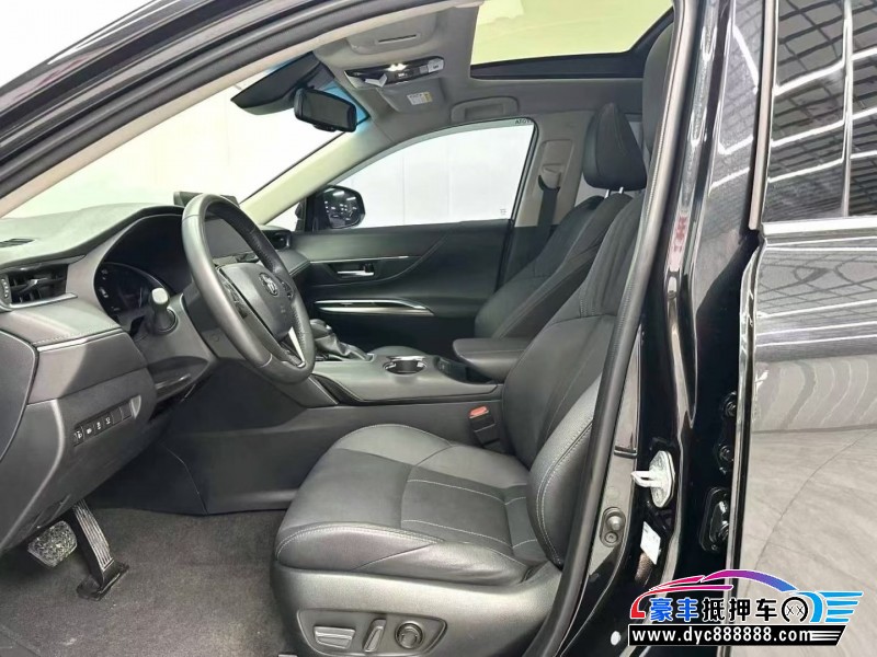 22年丰田凌放轿车抵押车出售