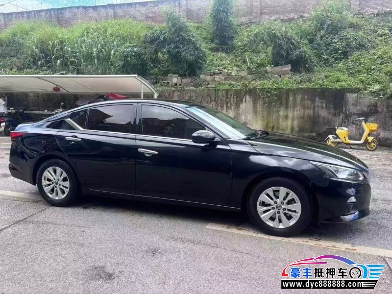 21年日产天籁轿车抵押车出售