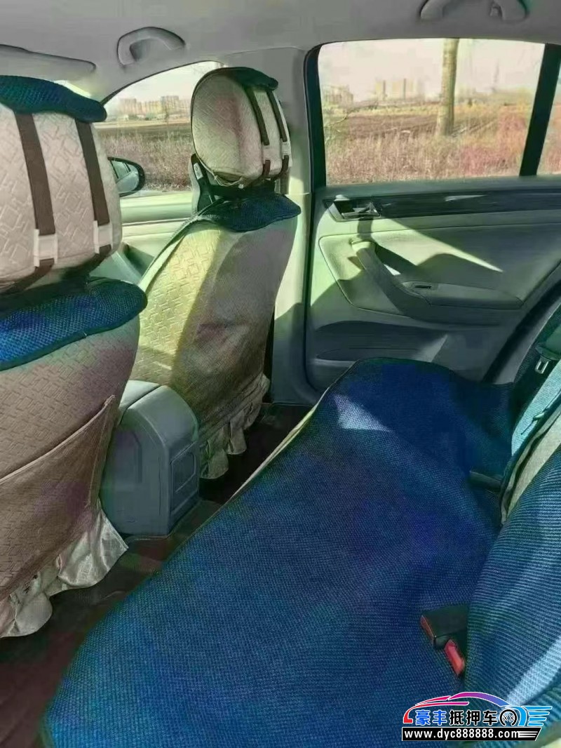 14年大众宝来轿车抵押车出售