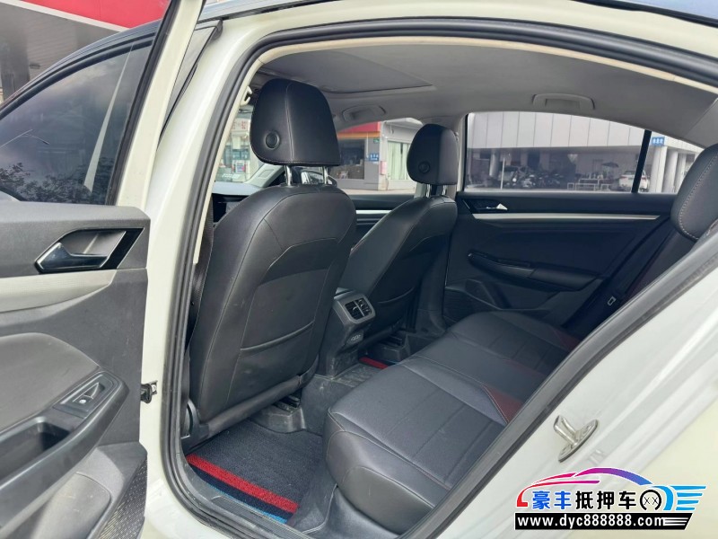 20年大众宝来轿车抵押车出售