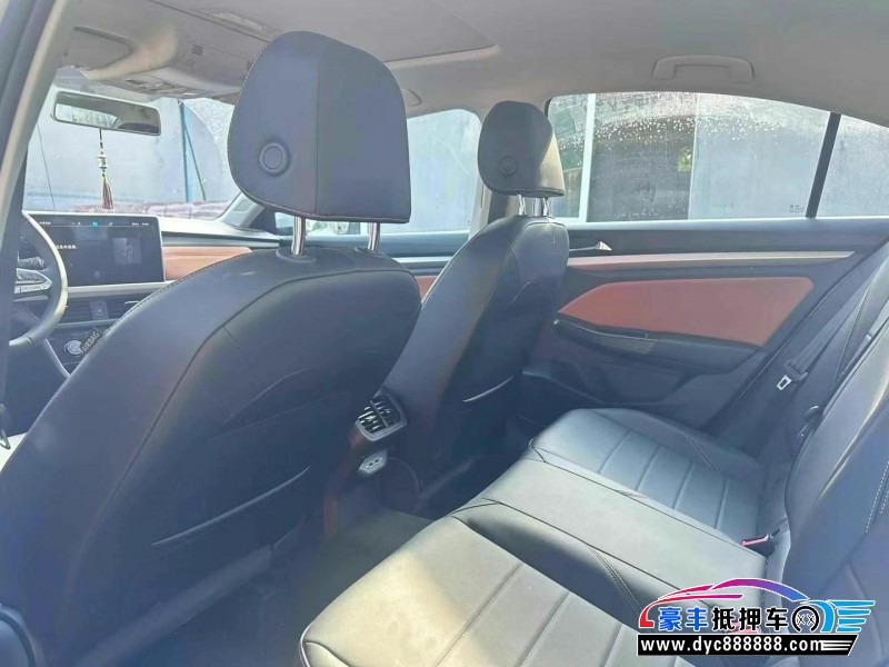 25年大众宝来轿车抵押车出售