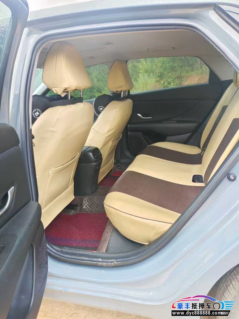 21年现代伊兰特轿车抵押车出售