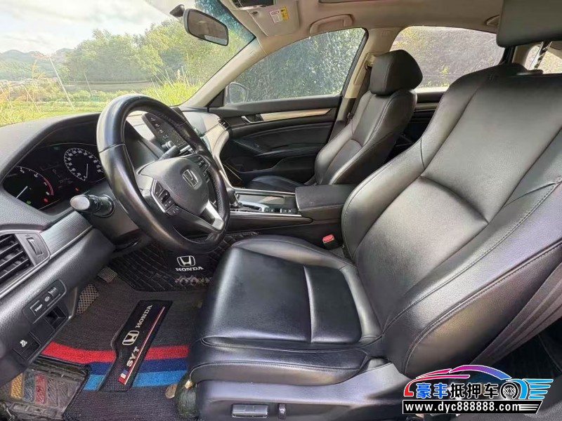 18年本田雅阁轿车抵押车出售