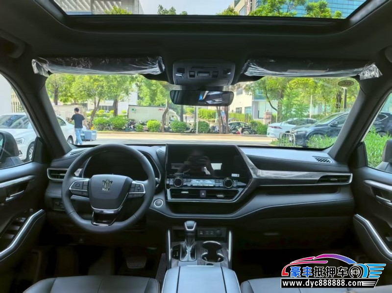 25年丰田皇冠轿车抵押车出售