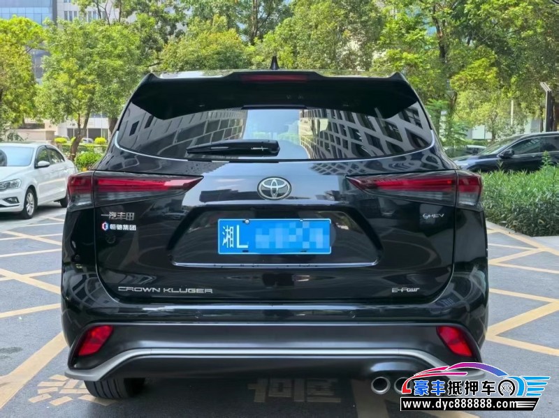 25年丰田皇冠轿车抵押车出售