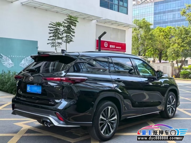 25年丰田皇冠轿车抵押车出售