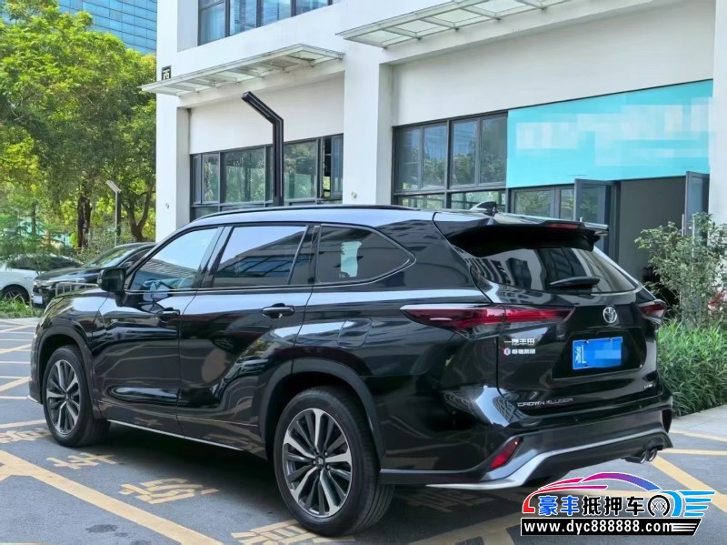 25年丰田皇冠轿车抵押车出售