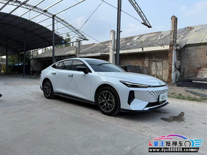 24年长安长安UNI轿车抵押车出售