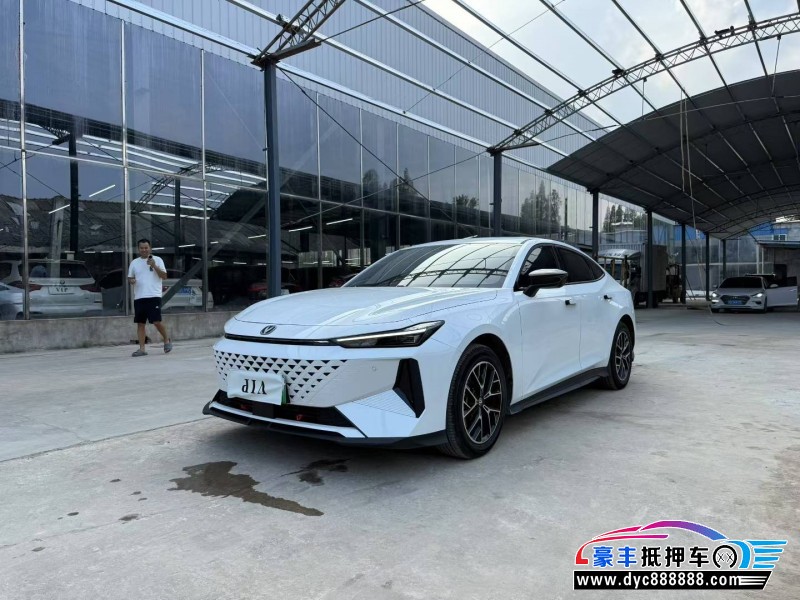 24年长安长安UNI轿车抵押车出售