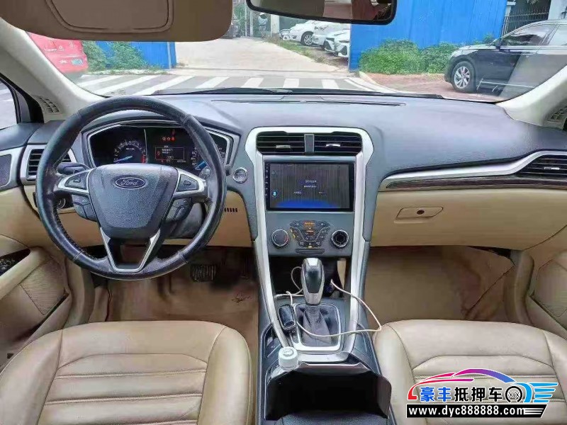 13年福特蒙迪欧轿车抵押车出售