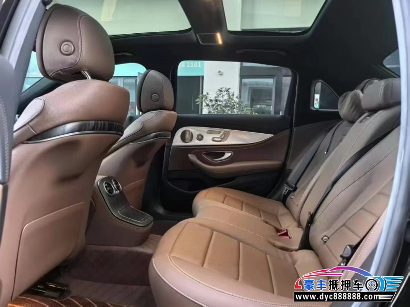 23年奔驰E轿车抵押车出售