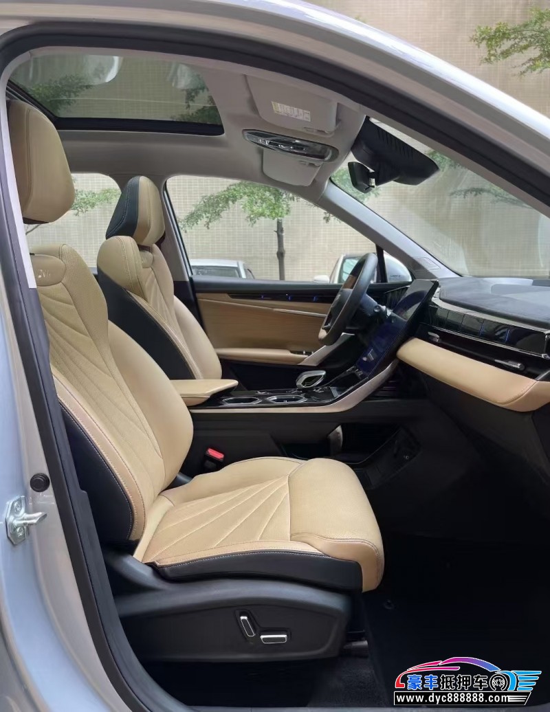 23年吉利博越轿车抵押车出售