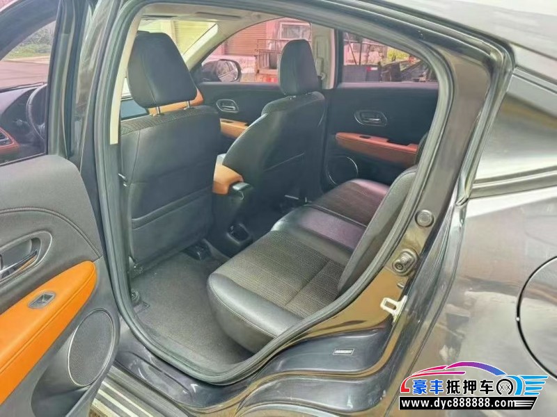 15年本田缤智轿车抵押车出售