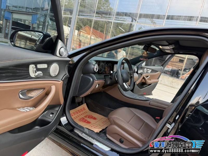 23年奔驰E轿车抵押车出售