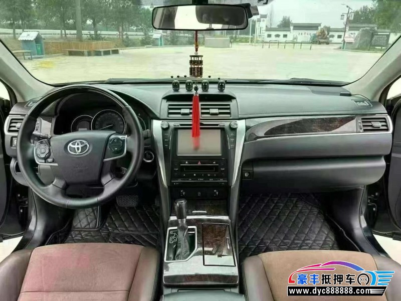 17年丰田凯美瑞轿车抵押车出售