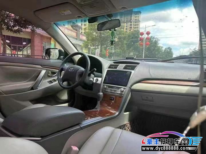 13年丰田凯美瑞轿车抵押车出售