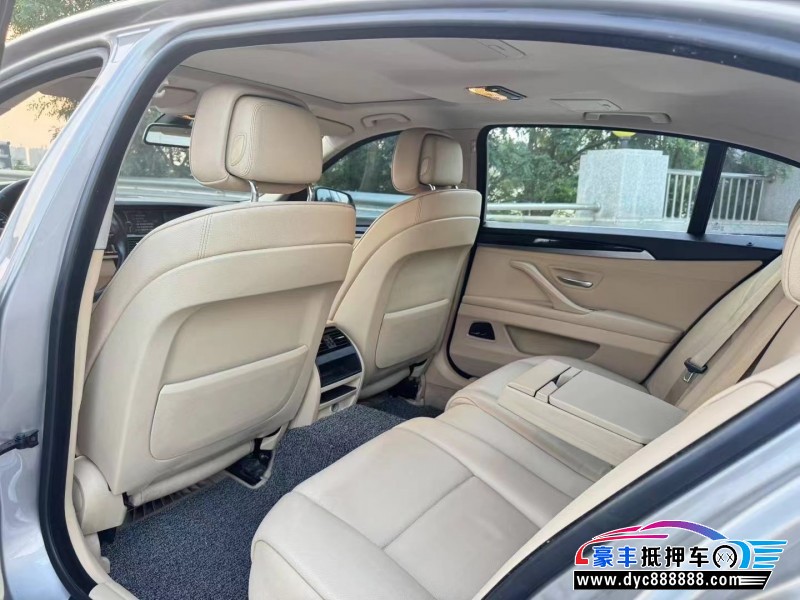 12年宝马5系轿车抵押车出售