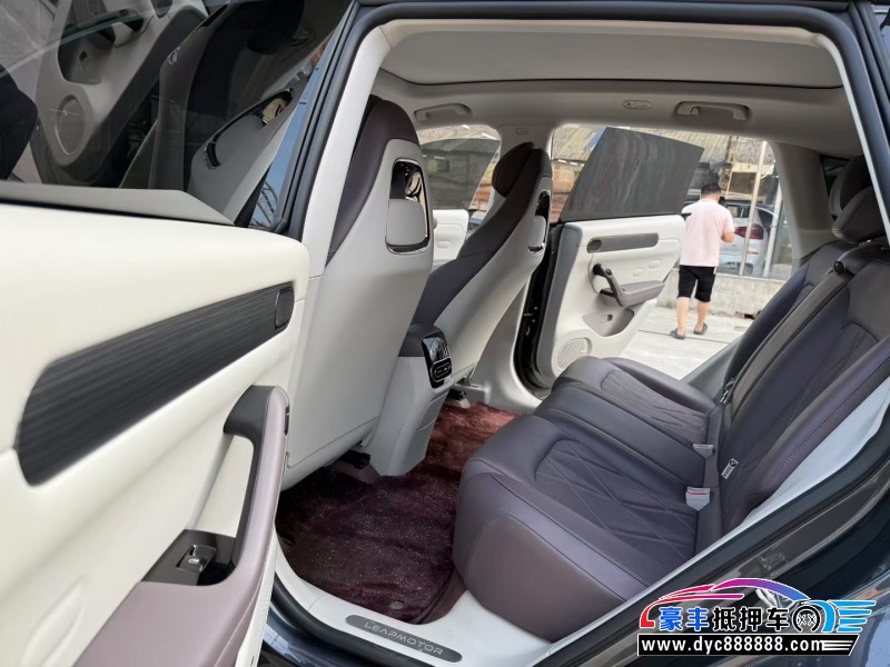 24年零跑C11轿车抵押车出售