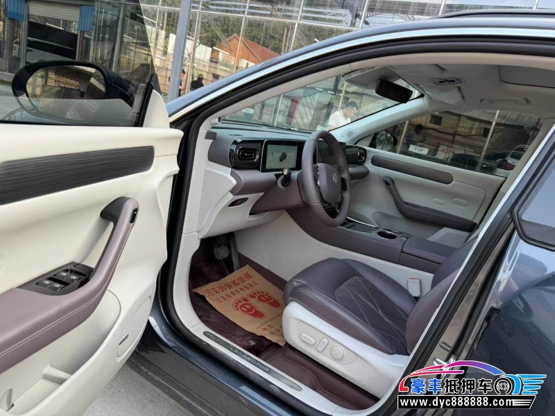 24年零跑C11轿车抵押车出售