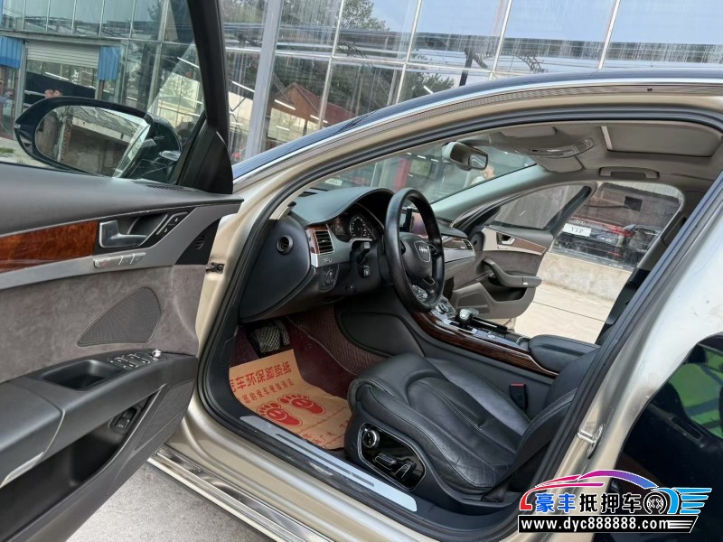 12年奥迪A8L轿车抵押车出售