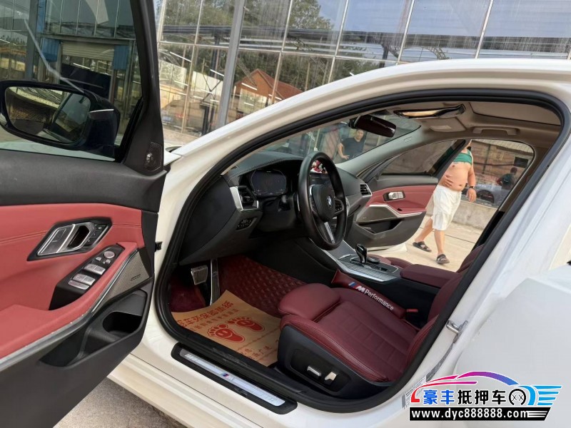 21年宝马3系轿车抵押车出售