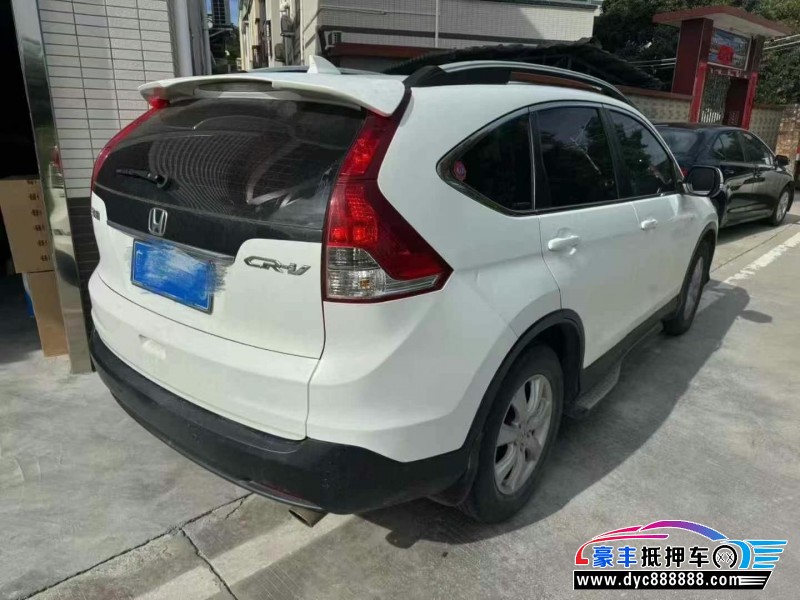 14年本田CR-V轿车抵押车出售