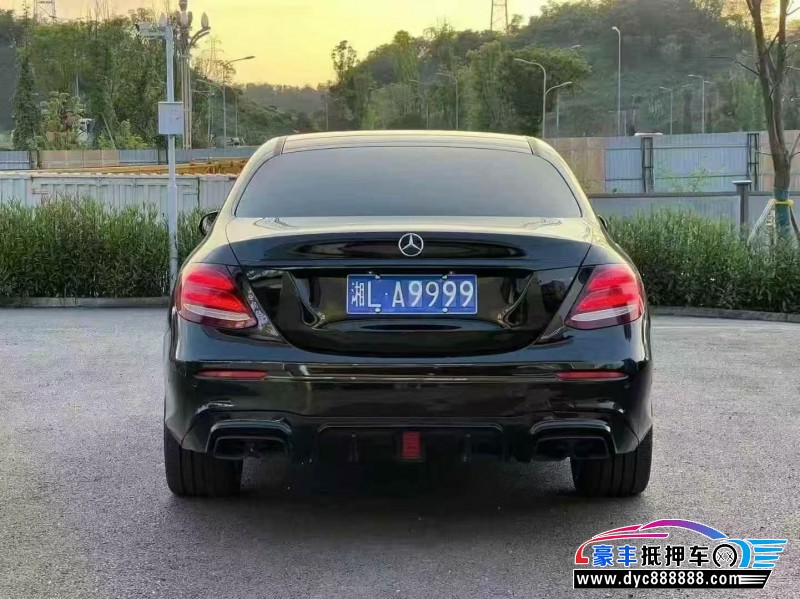 20年奔驰E轿车抵押车出售