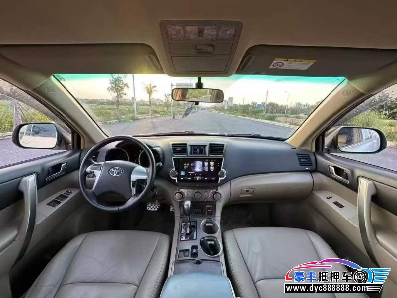 15年丰田汉兰达轿车抵押车出售