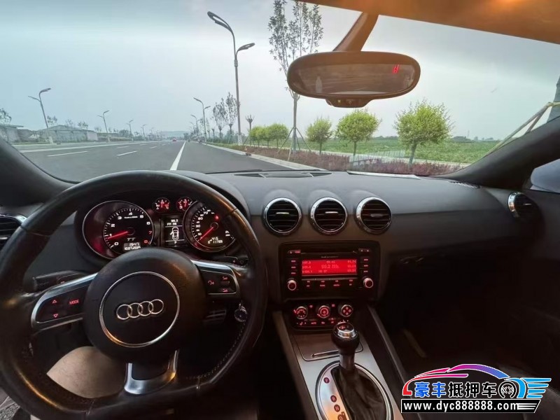 13年奥迪TT轿车抵押车出售