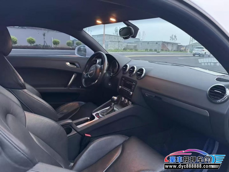 13年奥迪TT轿车抵押车出售