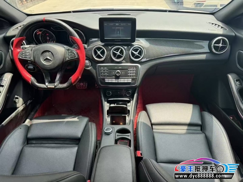 17年奔驰CLA轿车抵押车出售