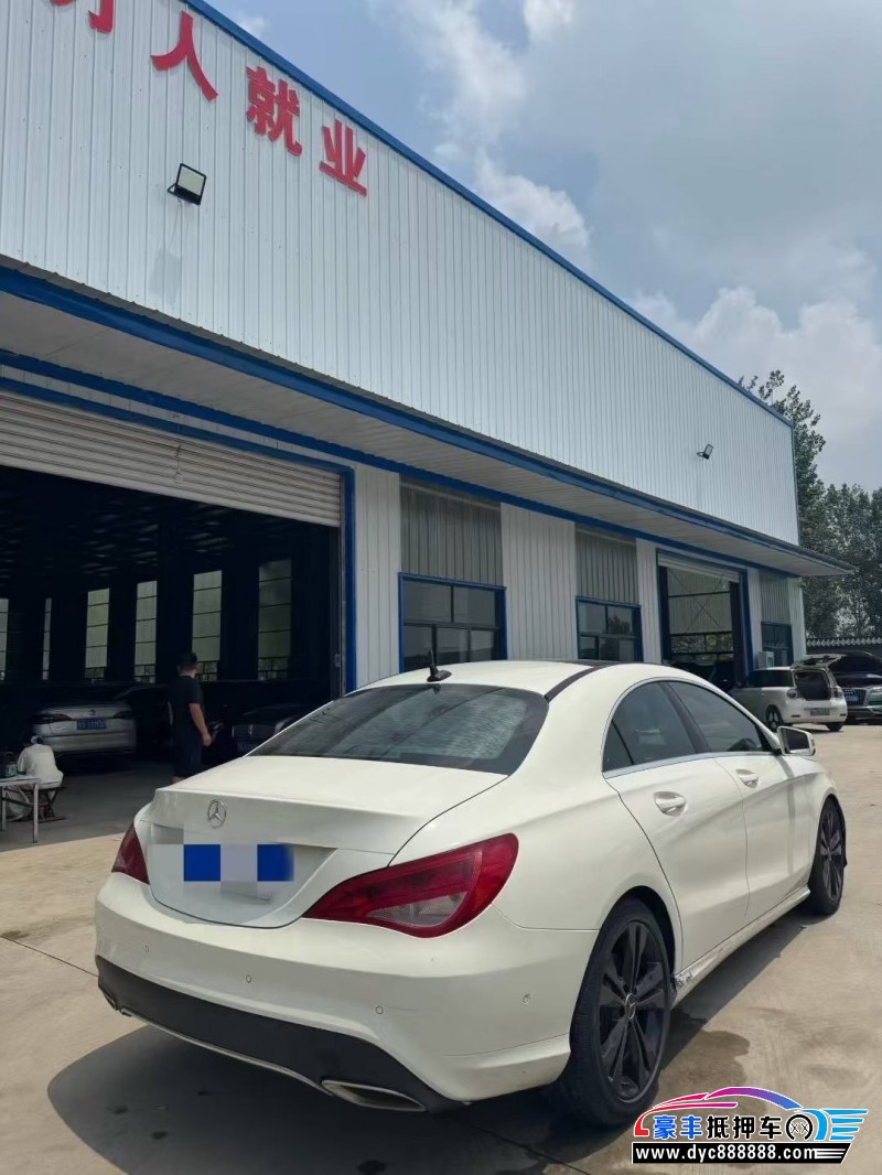 17年奔驰CLA轿车抵押车出售