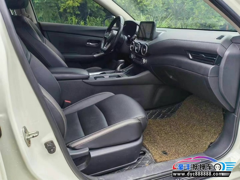 20年日产轩逸轿车抵押车出售