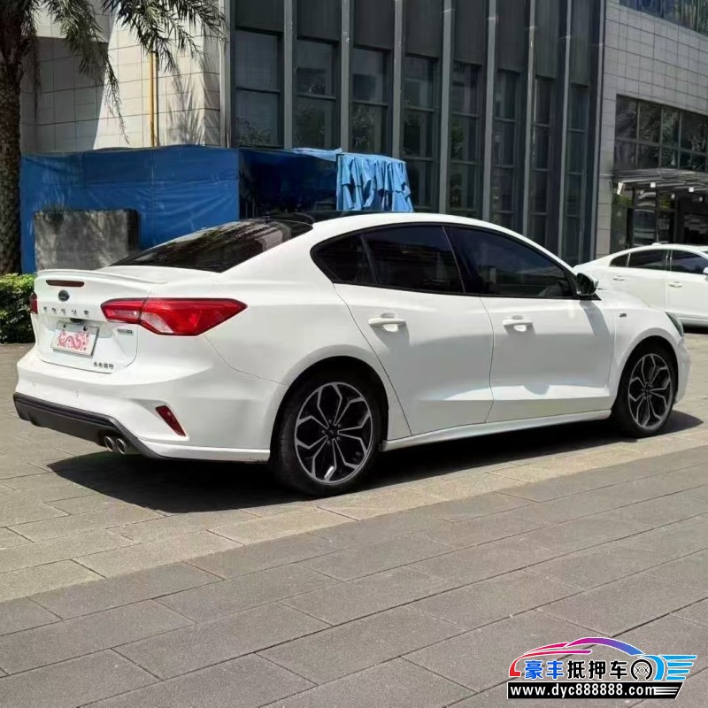 22年福特福克斯轿车抵押车出售