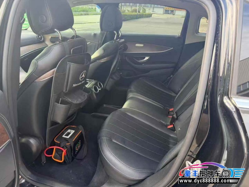 19年奔驰E轿车抵押车出售
