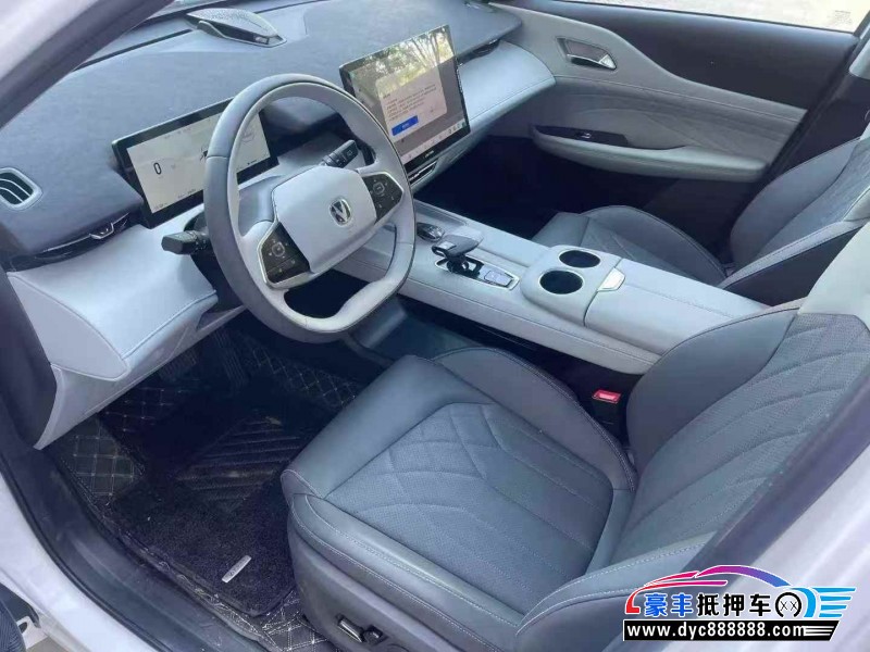 25年长安长安UNI轿车抵押车出售