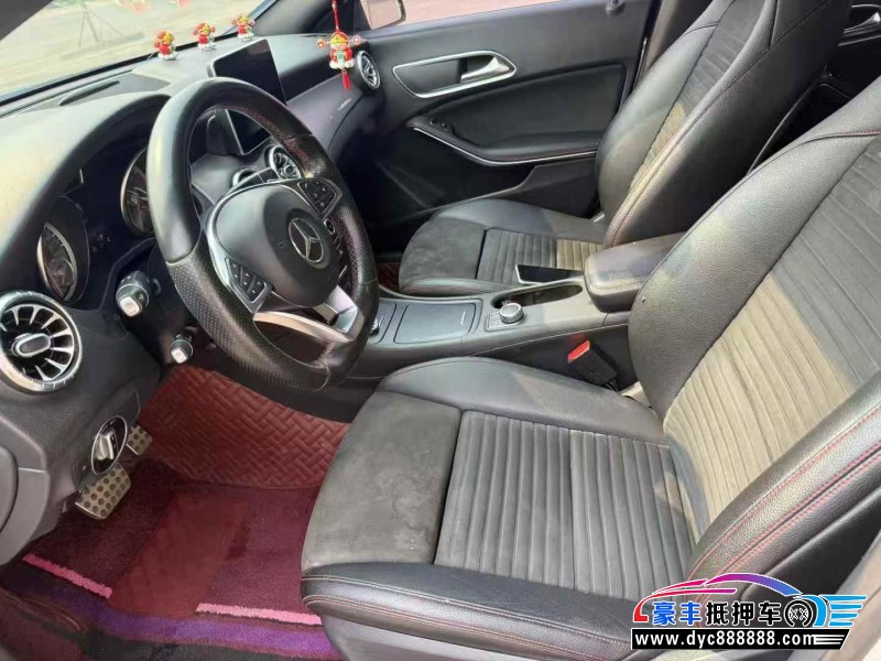 16年奔驰CLA轿车抵押车出售