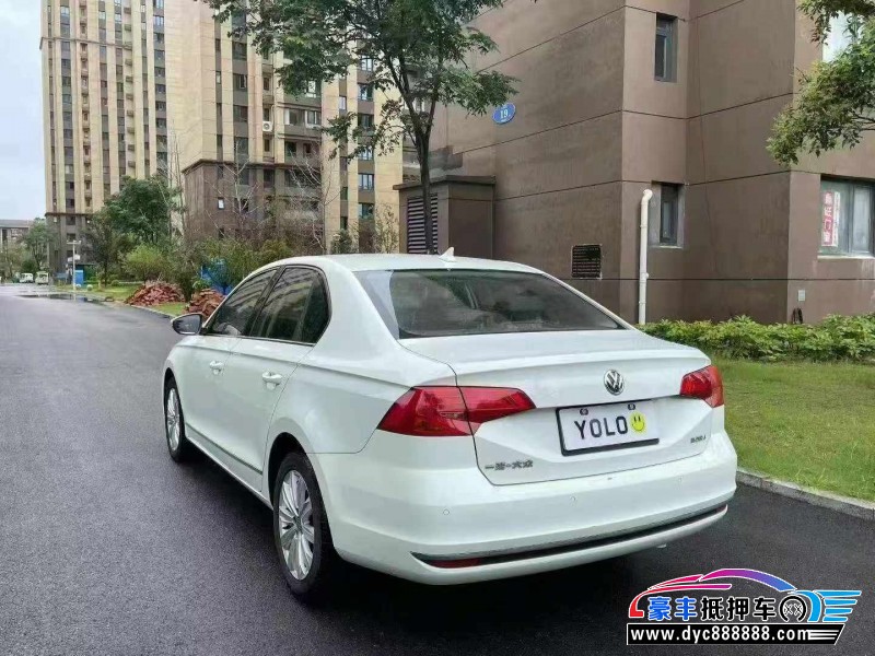 16年大众宝来轿车抵押车出售