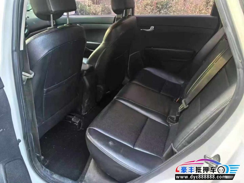 16年起亚KX3轿车抵押车出售