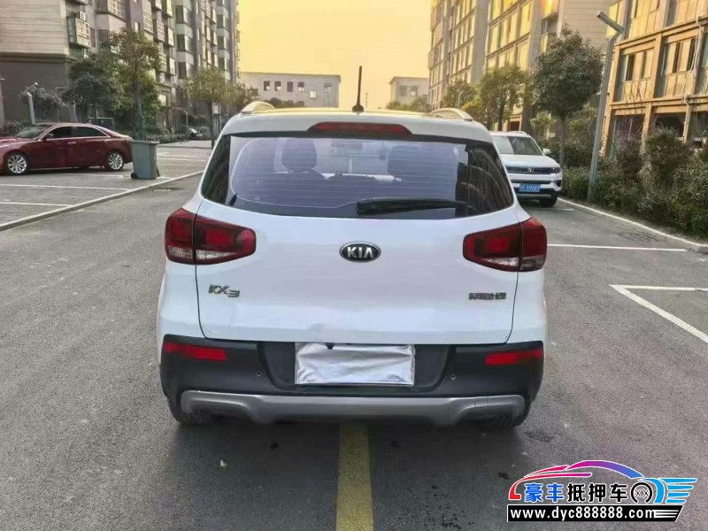 16年起亚KX3轿车抵押车出售